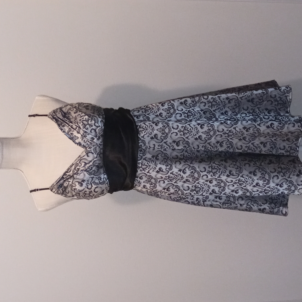 Speechless  juniors dress . Size 13